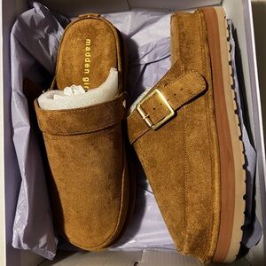 Madden Girl Graham Clog Tan